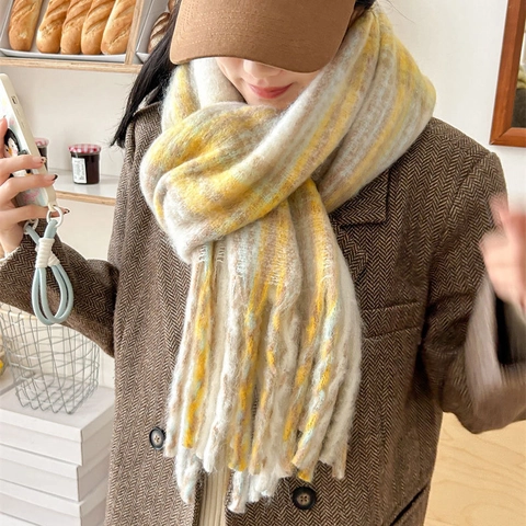 Women Winter Thickened Warm Plaid Scarf With Fringes Soft Mohair Texture Maillard Style Retro Check Pattern Wrap