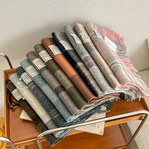 Pure Australian Wool Plaid Scarf For Women Winter Warm Checkered Shawl With Tassels British Retro Style High End Soft Scarf
