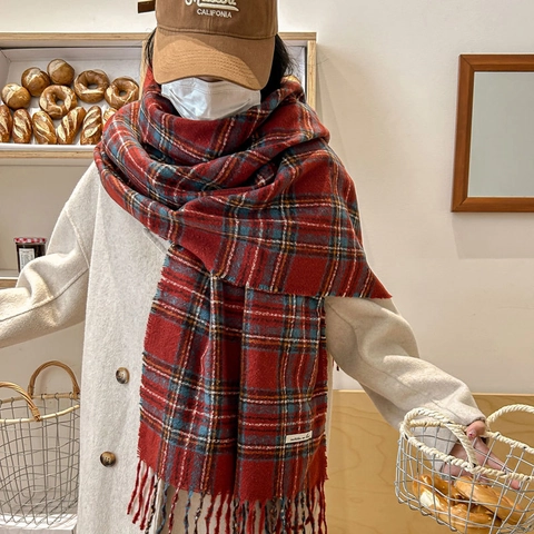 Sciarpa Classica a Quadri con Nappine da Donna Calda Invernale Stile Vintage Preppy Scialle Lungo Regalo di Natale