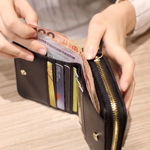 Women Mini Quilted PU Leather Wallet Korean Style Small Square Bi-Fold Card Holder Coin Purse With Zipper Grid Pattern Minimalist