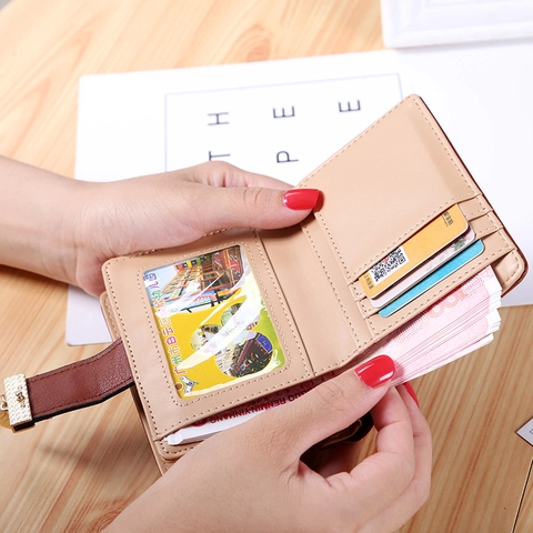 Petit Portefeuille Femme Cuir PU Motif Feuille Évidée Fermeture Éclair Boucle Porte-Cartes Avec Pendentif Feuille
