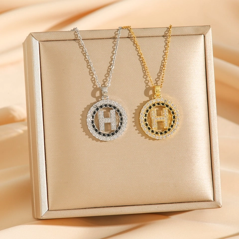 Collar Con Colgante Letra H Moda Acero De Titanio Diamantes De Imitación Medalla Redonda Joyería Para Mujeres Elegante