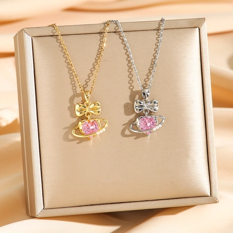 Collana Con Pendente Cuore Fiocco Acciaio Al Titanio Zircone Rosa Saturno Orb Perla Artificial Imitazione Gioielli Per Donne