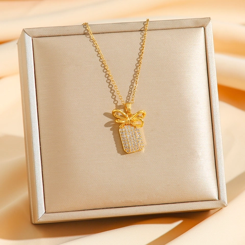 Collana Con Pendente Rettangolare A Fiocco Con Strass Acciaio Al Titanio Gioielli Eleganti Donna