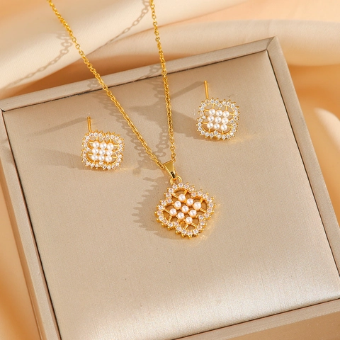 Stainless Steel Artificial Pearl And Zircon Clover Flower Jewelry Necklace And Stud Earrings Elegant Fashion For Women