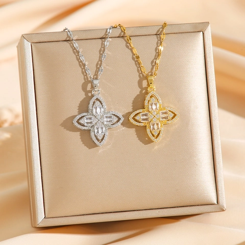 Collana Con Pendente A Fiore Quadrifoglio Acciaio Al Titanio Zirconia Cubica Scintillante Gioielli Da Donna