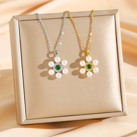 Flower Pendant Necklace Titanium Steel 18K Gold Plated Emerald Green Zircon White Artificial Pearl Rhinestone Vintage Elegant Women