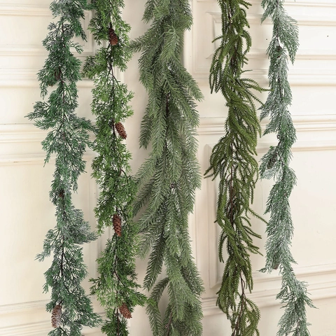 Künstliche Weihnachtsguirlande Kiefernnadeln Rattan Mit Zapfen Schneebedeckt Rote Beeren Wanddekoration