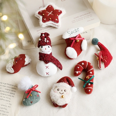 Plush Felt Christmas Tree Decorations Hanging Ornaments With Golden Bells Satin Bows For DIY Holiday Decor Santa Snowman Star Socks Candy Cane Apple