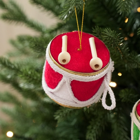 Christmas Mini Drum Hanging Ornaments Flocking Cloth Foam Festive Tree Decorations Home Party Window Decor Wood Sticks