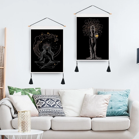 Mystieke Maangodin Wandtapijt Polyester Katoen Stof Decoratieve Ophanging Met Houten Roede En Kwastjes Noordse Boho Stijl