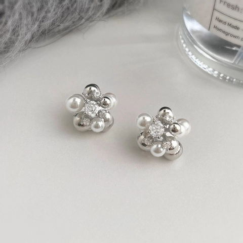 Elegant Flower Stud Earrings With Copper Zircon And Artificial Pearl For Women Delicate Small Vintage Style Jewelry