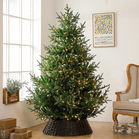 Artificial Christmas Tree Pre-lit With Warm White LED Lights Dense Pine Needles PVC PE Woven Base Indoor Holiday Decor Nordic