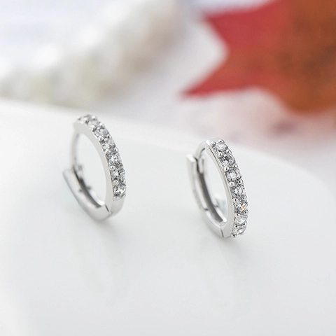 Orecchini Huggie Minimalisti A Cerchio Geometrico Per Donna In Rame Con Strass Bianchi Lucidi Gioielli Eleganti