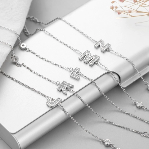 Bracciale Con Ciondolo Minimalista Rame AAA Zirconia Micro Incrostazione Inglese Lettera Pendente Regolabile Gioielli Delicati Per Donne Versatile Elegante