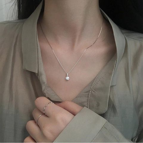 Runde Zirkonia Anhänger Halskette Einfache Elegante Kupfer Versilberte Schlüsselbein Kette Schmuck Für Damen