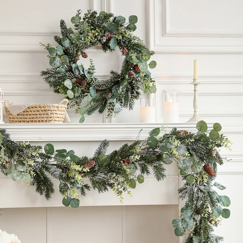 Kerstkrans Slinger Kunstmatige Eucalyptus Dennennaalden Dennenappels Sneeuw Mat Winter Decoratie