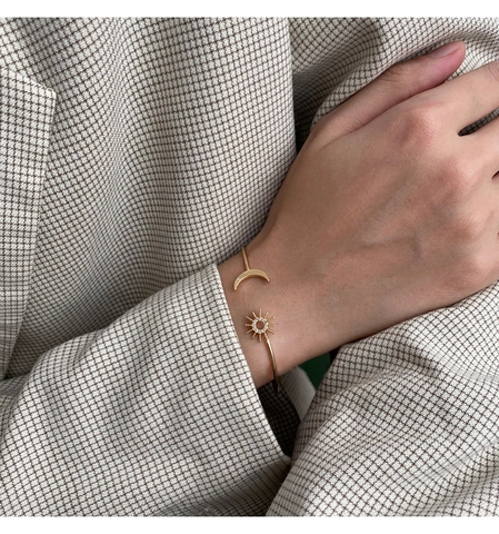Zon En Maan Open Armring Goud Verguld Koper Zirkonia Minimalistische Hemelse Stijl Sieraden Voor Dames