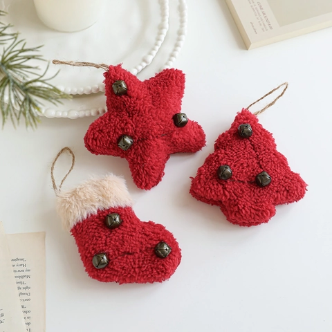 Weihnachts Plüsch Ornamente Lammwolle Stern Baum Handschuh Socke Hut Ball Mit Metallglocken Für Feiertagsdekor