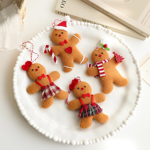 Filz Lebkuchenmann Weihnachten Hängeornamente Süße Karo Rock Hut Puppe Weihnachtsbaum Dekorationen Für Xmas Home Party