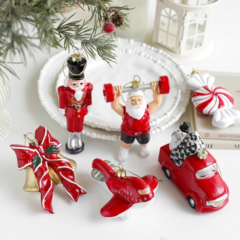 Adornos de Navidad de Plástico de Dibujos Animados Pintados en Rojo y Blanco Papá Noel Muñeco de Nieve Avión Coche Cascanueces Colgante Decoraciones para Árbol de Navidad