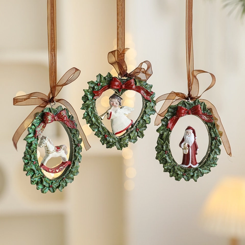 Vintage Resin Christmas Hanging Ornaments Hand-Painted Santa Claus Reindeer Horse Bells Tree Festive Home Decor Decorations
