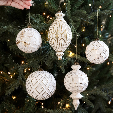 Bolas De Navidad Vintage Relieve Dorado Plástico Blanco Para Decoración Árbol De Navidad Colgante Fiesta Elegante