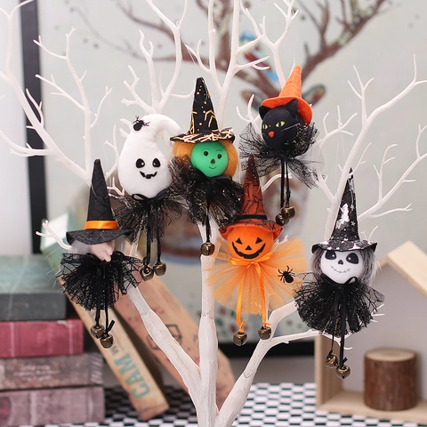Bambole Appese Halloween Tessuto Garza Strega Zucca Fantasma Teschio Con Campanelli Metallo Per Decorazioni Di Festa