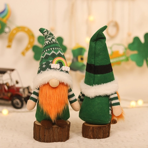 Gnomo di San Patrizio Peluche Leprechaun Irlandese Ornamento Con Trifoglio Arcobaleno Verde Svedese Tomte Casa Festa Figurina Festiva