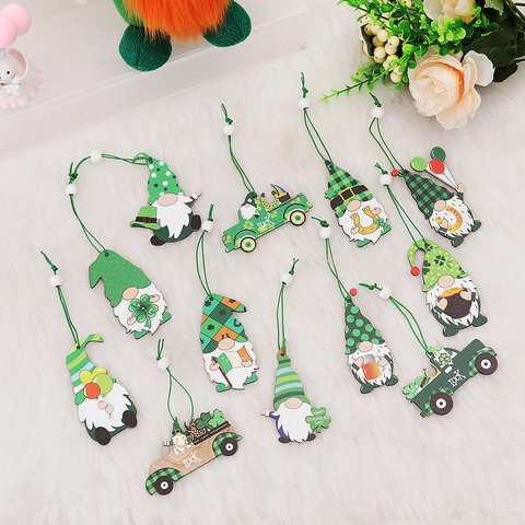 St. Patrick's Day Wooden Gnome Ornaments Green Truck Clover Wood Hanging Decorations For Home Party Luck Irish Festival Decor