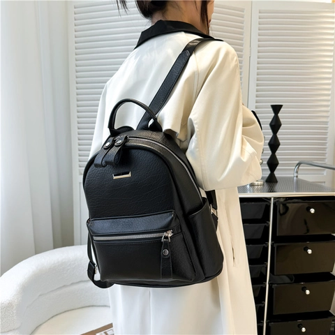 Women Backpack PU Leather Lychee Pattern Fashion Commuter Travel Bag With Silver Metal Bar Decor Adjustable Strap
