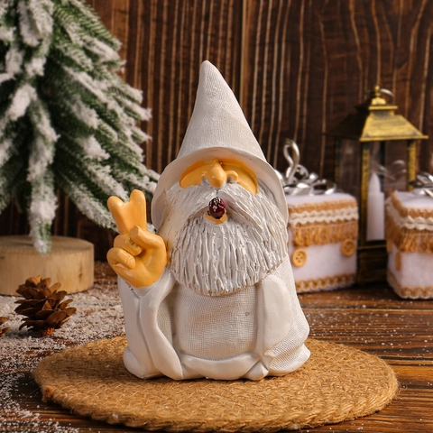 Garden Gnome Statue Resin White Beard Victory Hand Gesture Figurine Fun Courtyard Lawn Art Desk Ornament