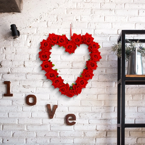 Ghirlanda a Forma di Cuore con Rose Rosse Artificiali Decorazione Romantica da Appendere per San Valentino Matrimonio Festa