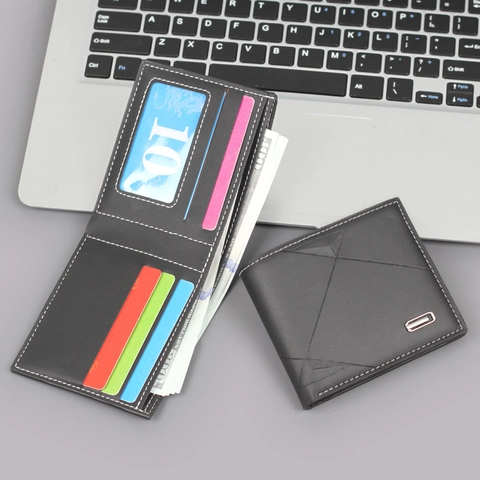 Cartera Corta Para Hombre Bifold Cuero PU Costuras En Contraste Relieve Geométrico Ranuras Tarjetas Decoración Metal Estilo Business
