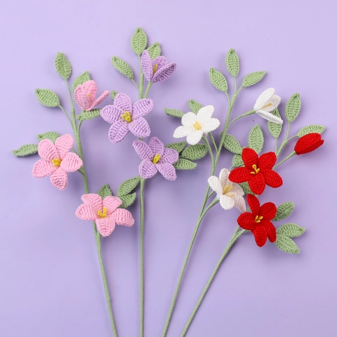 Bouquet di Fiori Artificiali Gelsomino Fatto a Mano All'uncinetto Stelo Floreale in Lana Per Decorazioni Casa Matrimonio