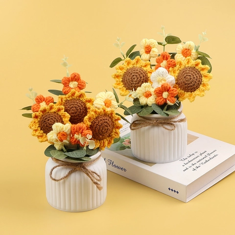 Handgefertigte Gehäkelte Sonnenblume Topfpflanze Mit Weißer Keramikvase Für Schreibtisch Heimdekoration Geschenk