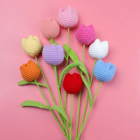 Handmade Crochet Tulip Flower Artificial Woven Woolen Yarn Floral Decoration For Home Desk Decor Gift