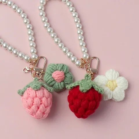 Handmade Crochet Strawberry Keychain With Imitation Artificial Pearl Chain Cute Yarn Fruit Bag Charm Pendant Pastoral Style