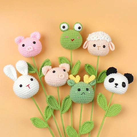 Bouquet de Fleurs Animaux Tricotés au Crochet à la Main Dessin Animé Cochon Lapin Agneau Panda Décor Floral pour Cadeau de Graduation Journée des Enfants