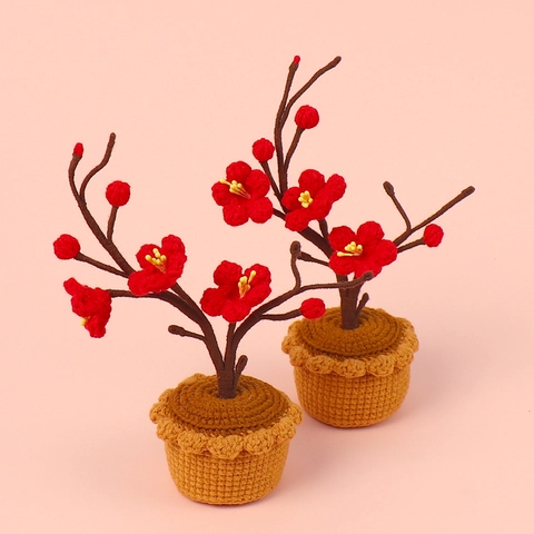 Handmade Crochet Winter Plum Blossom Artificial Potted Plant Woolen Yarn Flower Desktop Ornament For Home Decor Gift