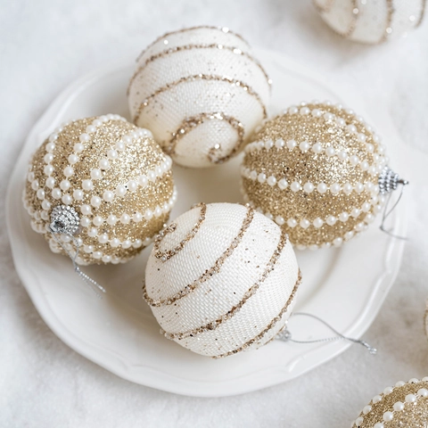 Palle di Natale Oro Champagne Argento in Schiuma Brillantinata Decorazioni Sospese Con Perla Artificiale Design a Spirale per Albero di Natale Festa Casa Decor