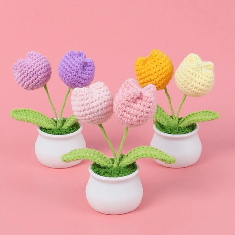 Handmade Crochet Tulip Artificial Potted Plant Finished Wool Braided Flower Ornament Home Office Desktop Decoration