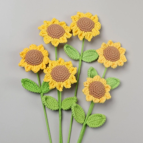 Bouquet di Girasole Artificiale all'Uncinetto Fatto a Mano in Filato di Maglia Girasole con Faccina Sorridente per Decorazioni Casa Regalo Maestro
