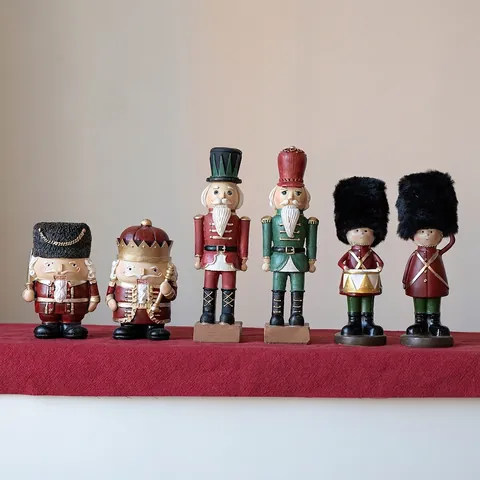 Casse-Noisette de Noël en Résine Peints à la Main Figurines de Soldat Roi Tamboureur Salut Épée Décoration de Bureau Noël