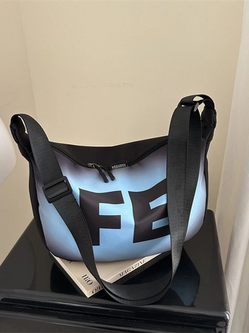 Bolso Bandolera De Media Luna Degradado De Color Estampado De Letras Tela De Nailon Correa Ajustable Bolso De Hombro De Calle Informal