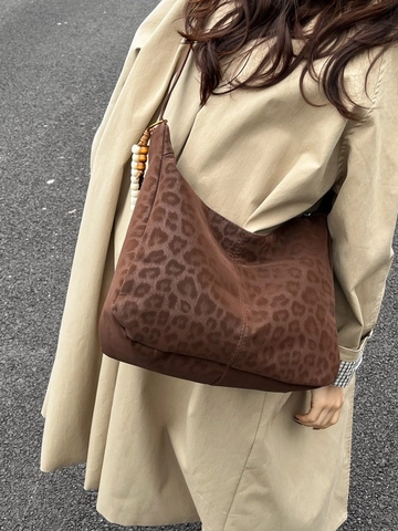 Damen Leopard Print Hobo Tasche PU Wildleder Optik Große Kapazität Vintage Schultertasche Mit Perlenanhänger