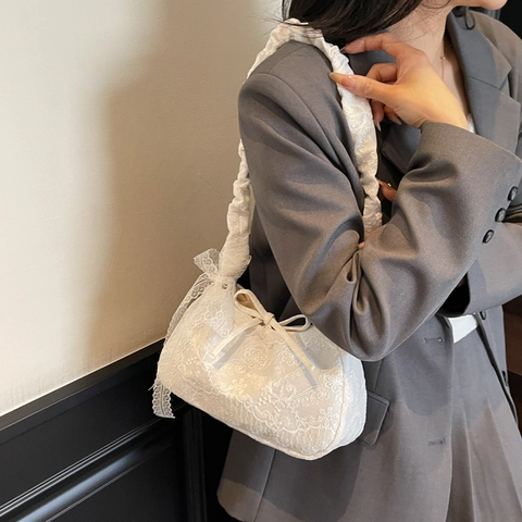 Damen Weiße Spitze Blumen Stickerei Tote Bag Süße Schleife Rüschen Schultergurt Nische Koreanischen Stil Handtasche