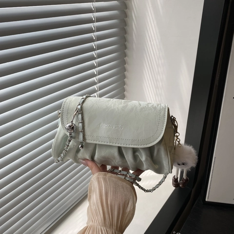 Borsa a Tracolla Nuvola Pliche da Donna Borsa a Spalla Arricciata alla Moda con Tracolla a Catena Argento e Ciondolo Peluche