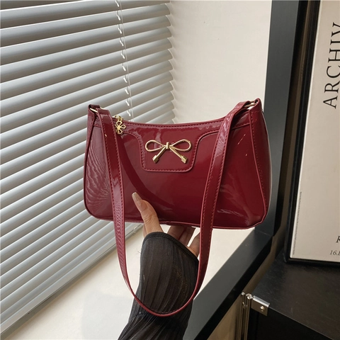 Sac Sous le Bras en Cuir Verni Style Coréen Pour Femmes Nœud en Métal Doré Sac à Épaule Grande Capacité Sac PU