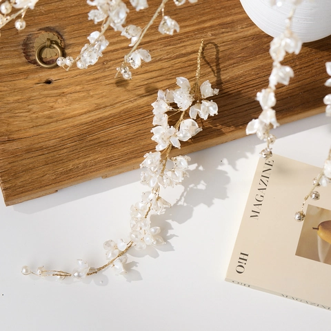 Artificial Christmas Flower Branch Faux Artificial Pearl Acrylic Petal Iron Floral Pick For Wedding Party Home Decor Elegant White Gold